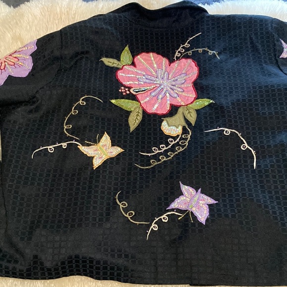 Black and Pink Floral Embroidered Blazer - Picture 8 of 12